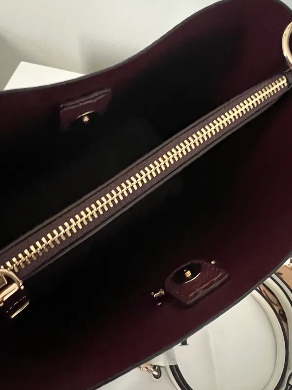 Coach Bucket Bag - Image 6