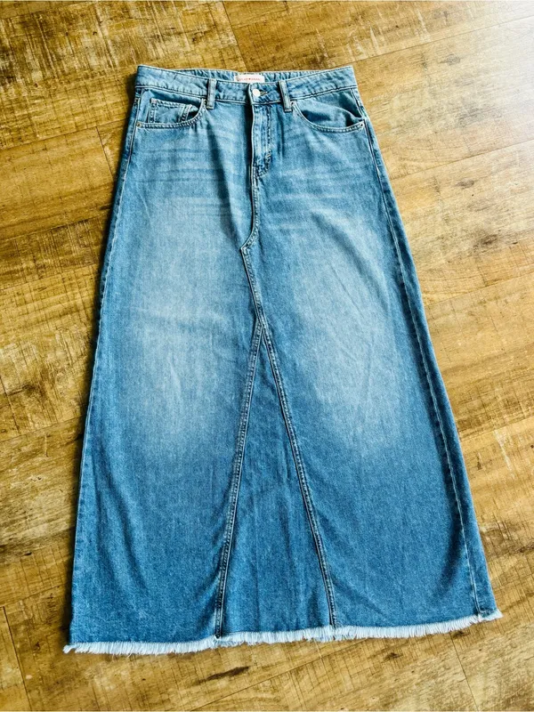 Lucky Brand Women's Maxi Skirt denim frayed hem size 8/29 - Image 2