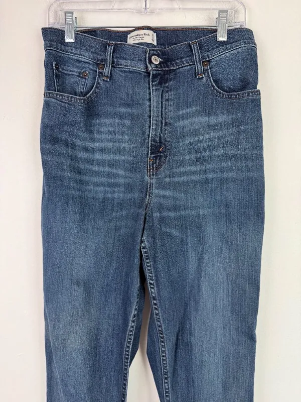 Abercrombie & Fitch Curve Love The '90s Straight Ultra High Rise Jeans 29 8 EUC - Image 2