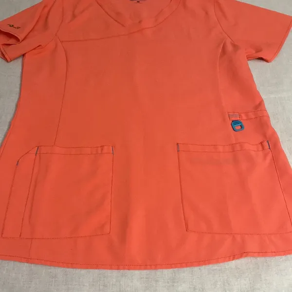 Carhartt Force women’s coral/peach quick dry performance scrub top size M - Image 5