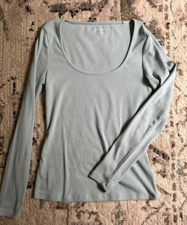 Old Navy Ribbed Long Sleeve - Image 3