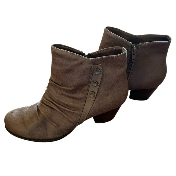 Baretraps Women's Size 8 Riviera Ankle Booties Brown Gray Scrunched Buttons - Image 6