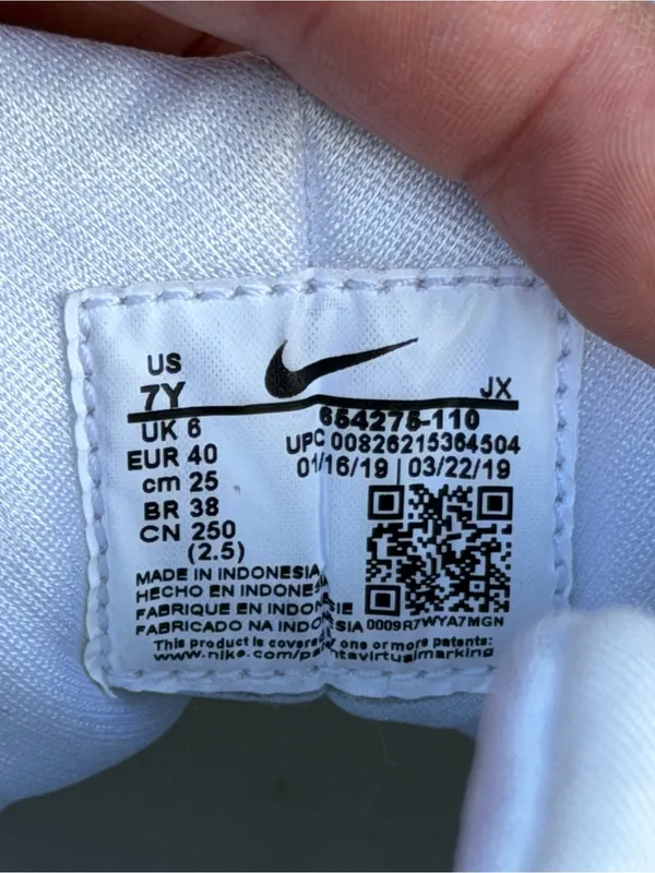 Nike Air Huarache Triple White Sneakers Shoes 654275-110 Youth 7Y - Image 3