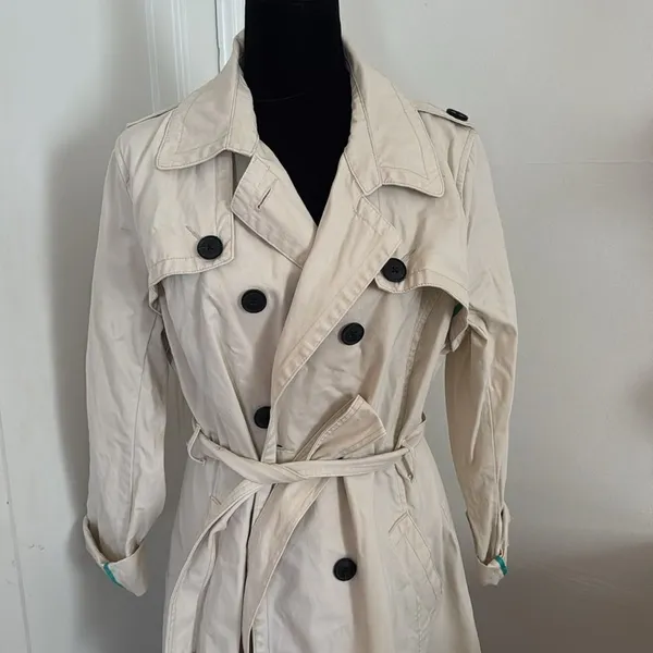 Gap Trench Coat EUC - Image 3