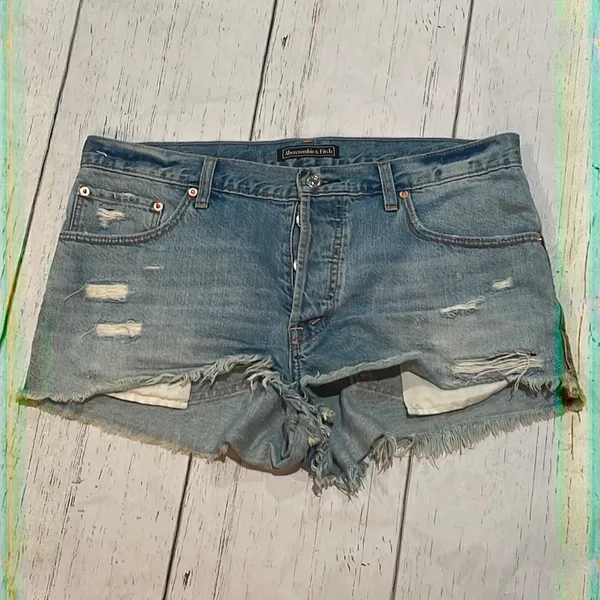 Abercrombie and Fitch blue denim shorts - Image 3
