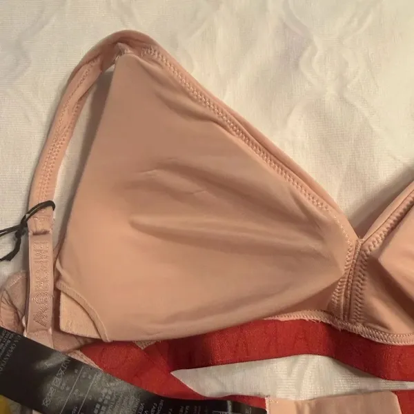Emporio Armani Pink Pink Padded Bralette(Size Medium) - Image 8