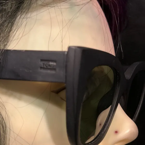 Toms Chic Black Sunglasses with Ray ban case - Image 15
