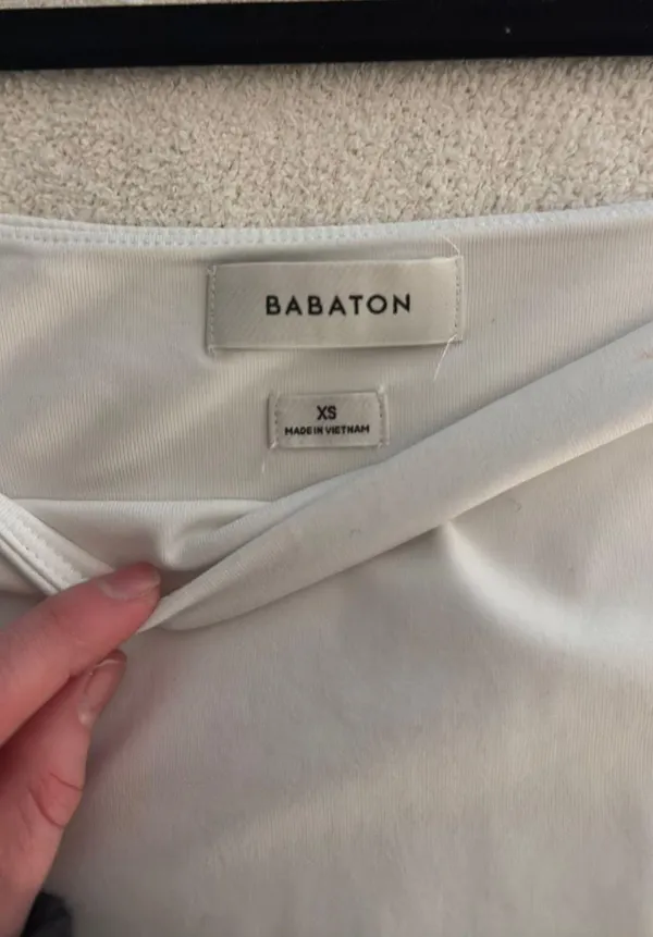 Aritzia Babaton Contour Squareneck Longsleeve Bodysuit - Image 3