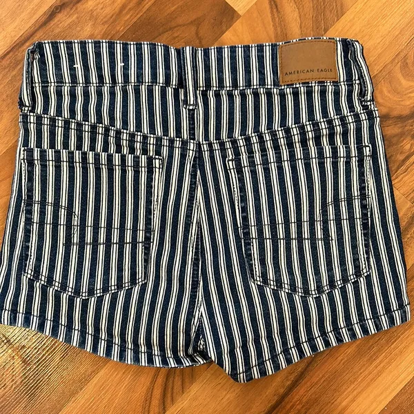 American‎ Eagle next level stretch shorts - Image 4