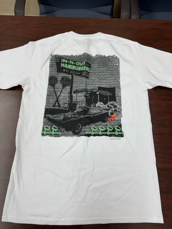 In-N-Out Las Vegas White Graphic Tee Shirt Size Medium - Image 3