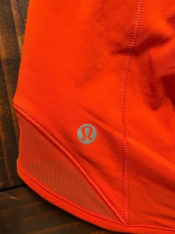 Lululemon Shorts Hotty Hot 2.5" Low-Rise - Image 4