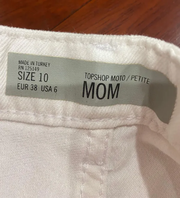White Mom Jean Shorts - Image 3