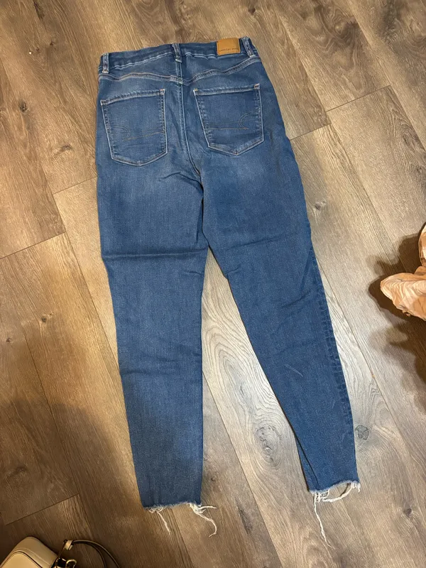 Women’s American Eagle Skinny Jeans - Image 2