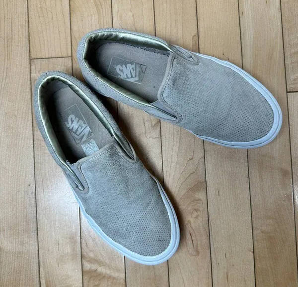 VANS Perforated Suede Classic Slip On Size 8.5 - Image 3