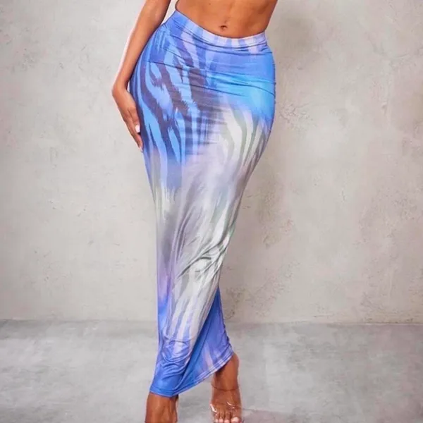 Pretty Little Thing Blue Ombré Print Maxi Skirt - Image 6