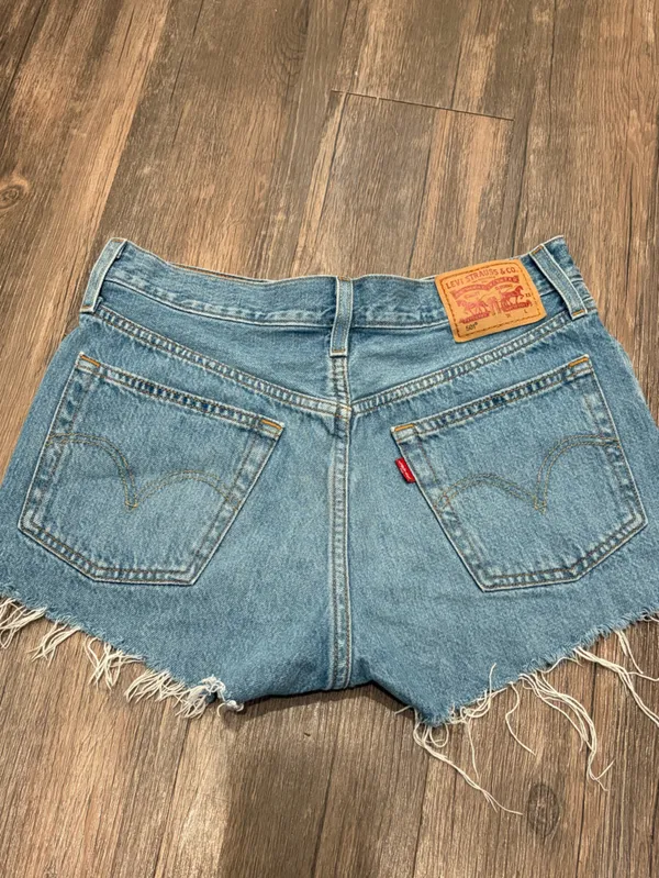 Levi's Women's 501 Denim Shorts - Image 2