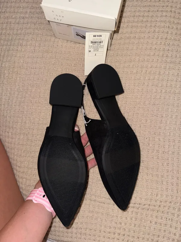 Black pointed toe flats - Image 3