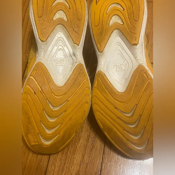 Women's Yellow APL Streamline V Running Shoes‎ Size 7.5 Athletic Propulsion Labs - Image 5