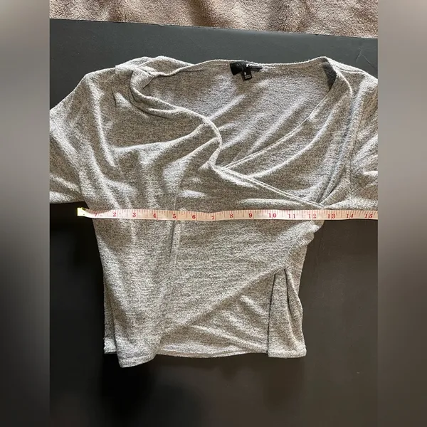 WILFRED FREE Long Sleeve Silver Gray Wrap Top Women’s Shirt Sz S EUC - Image 6