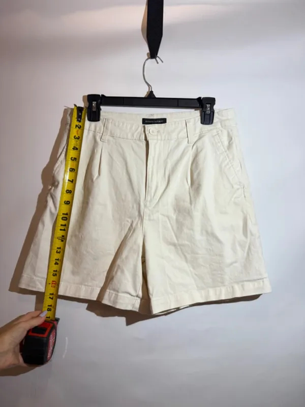 Banana Republic Ivory High Rise Pleated Tailored Bermuda Shorts Size 10 - Image 5