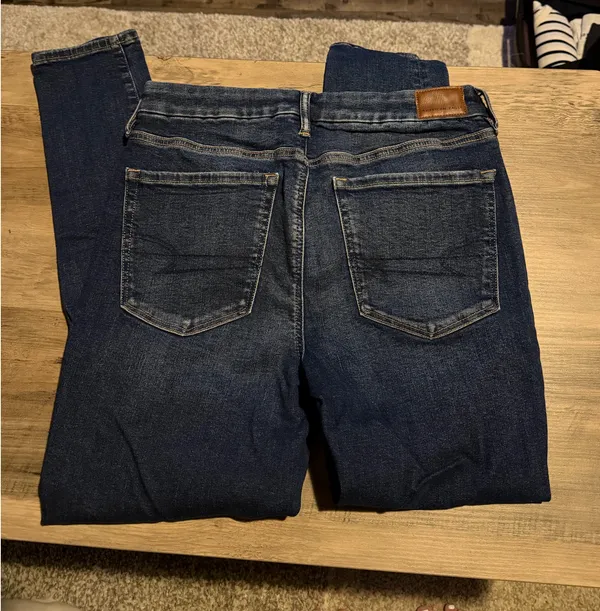 American Eagle Jeans - Image 3