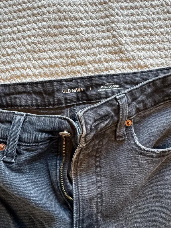 Old Navy OG Loose High-Waisted Jeans - Image 2