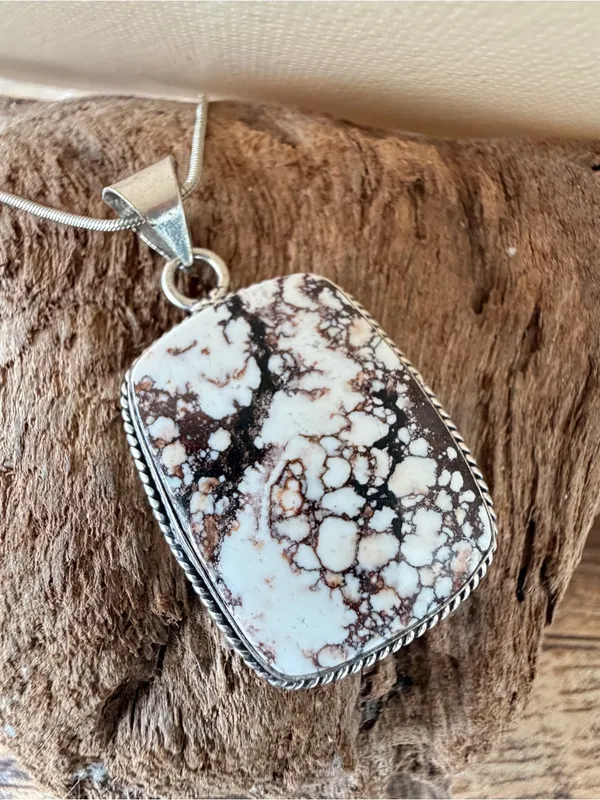 925 Sterling Silver Wild Horse Turquoise Necklace Native American Jewelry - Image 2