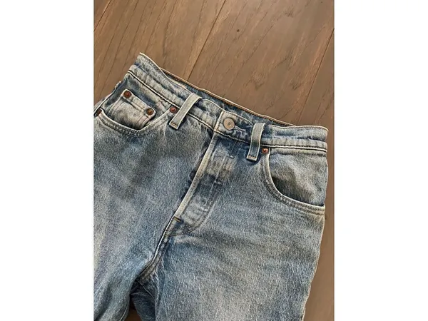 Levi's Women's Premium 501 Straight Leg Jeans Size 23 - Image 5