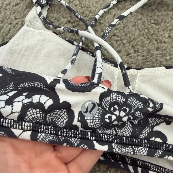 Lululemon free to be bra black and white lace print - Image 3