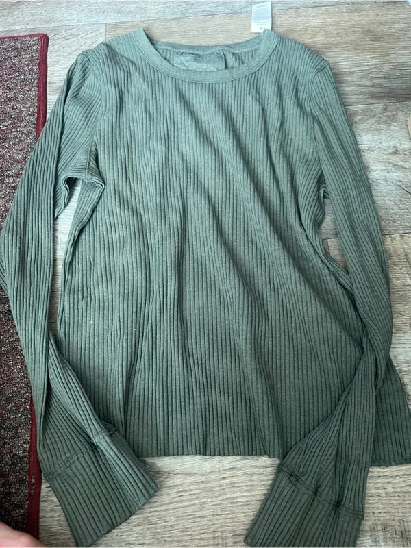 NWT aerie Ribbed Long-Sleeve Crewneck Top - Olive - Image 3