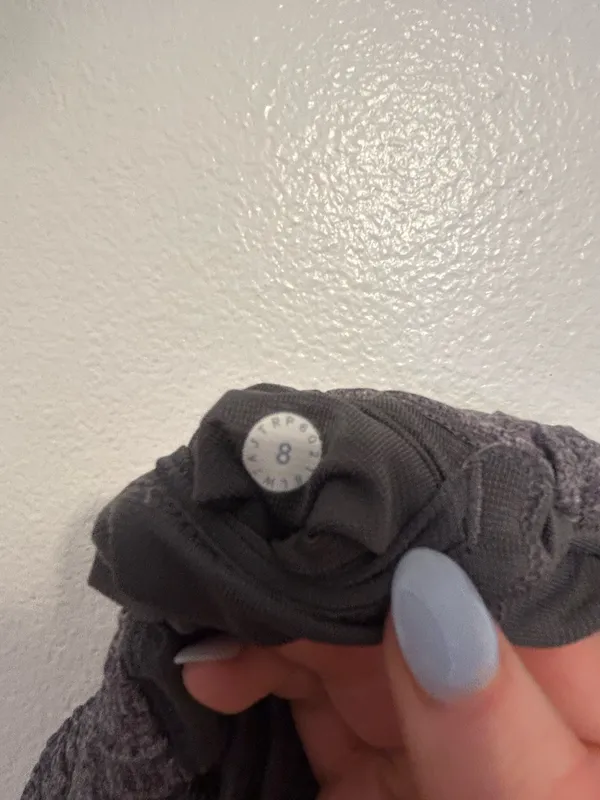 Lululemon Hotty Hot Shorts - heather gray - Image 4