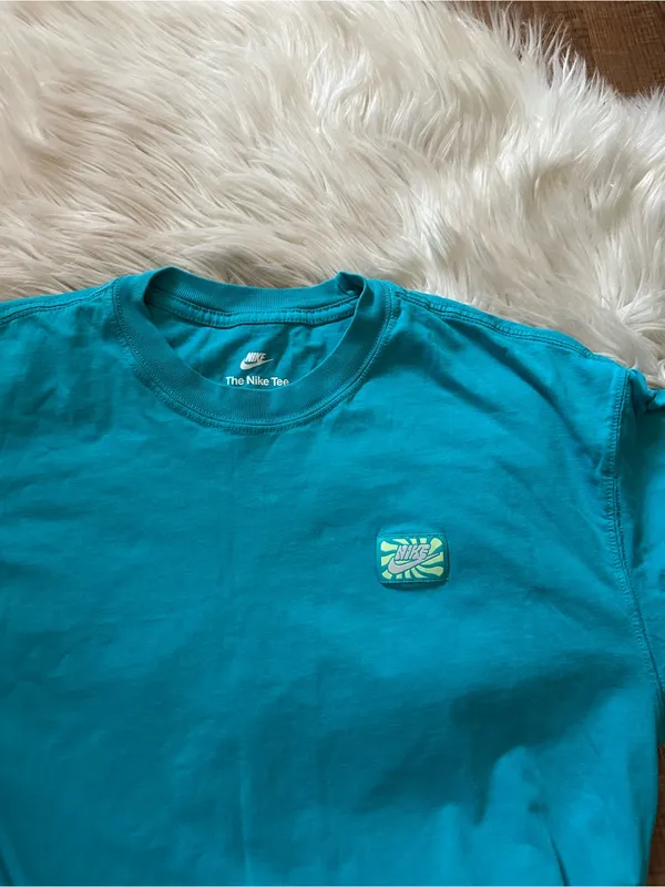 NIKE Graphic Max90 Festival Tee - Image 3