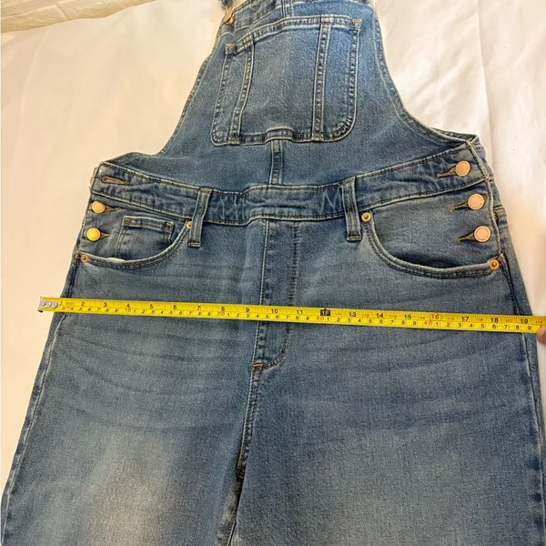 Universal Thread Women's Light Blue Denim Overalls - Image 6