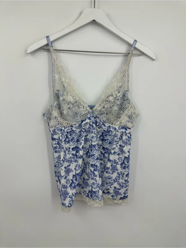Laura Ashley Blue Floral Lace V Neck Camisole Top Size Large Fairy - Image 9