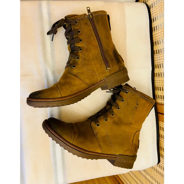UGG Australia Ashbury Suede brown leather lace up combat boots sherpa lined shoe - Image 7
