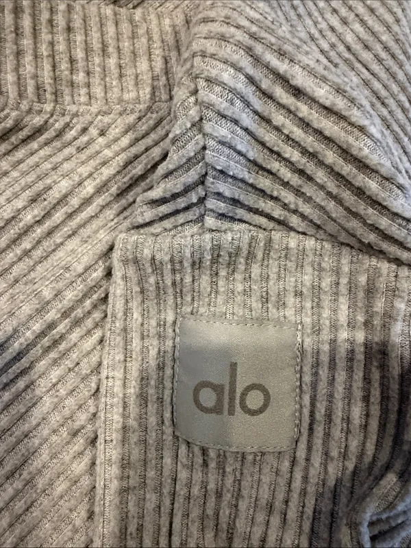 ALO Yoga Muse V-Neck Pullover Women’s Medium Heather Gray - Image 4