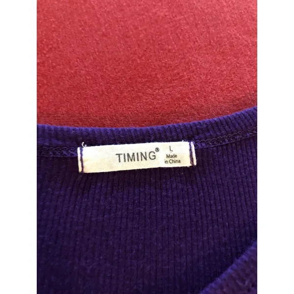 Timing dark purple v-neck short sleeve soft t-shirt Size L - Image 3