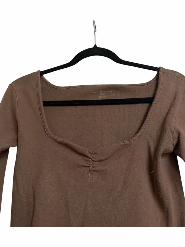 Brandy Melville Brown Ruched Long Sleeve Crop Top - Image 3