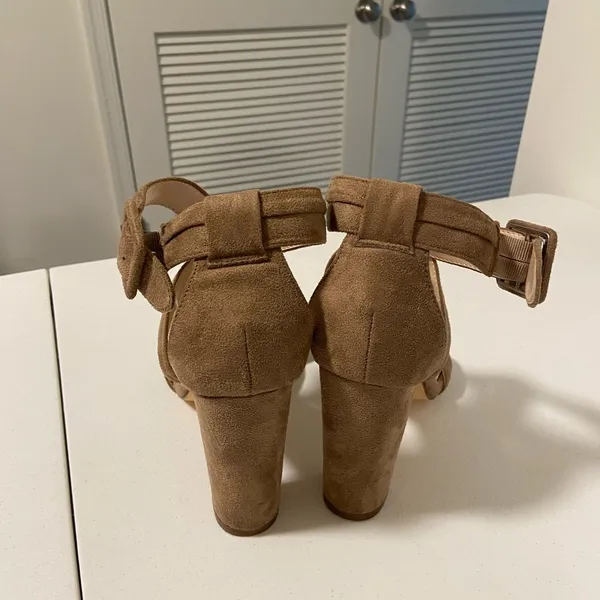 Forever 21‎ tan suede criss-cross strap heels — size 9 - Image 4