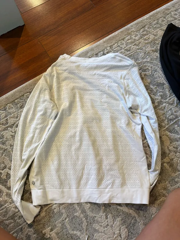 Lululemon white long sleeve athletic top - Image 2