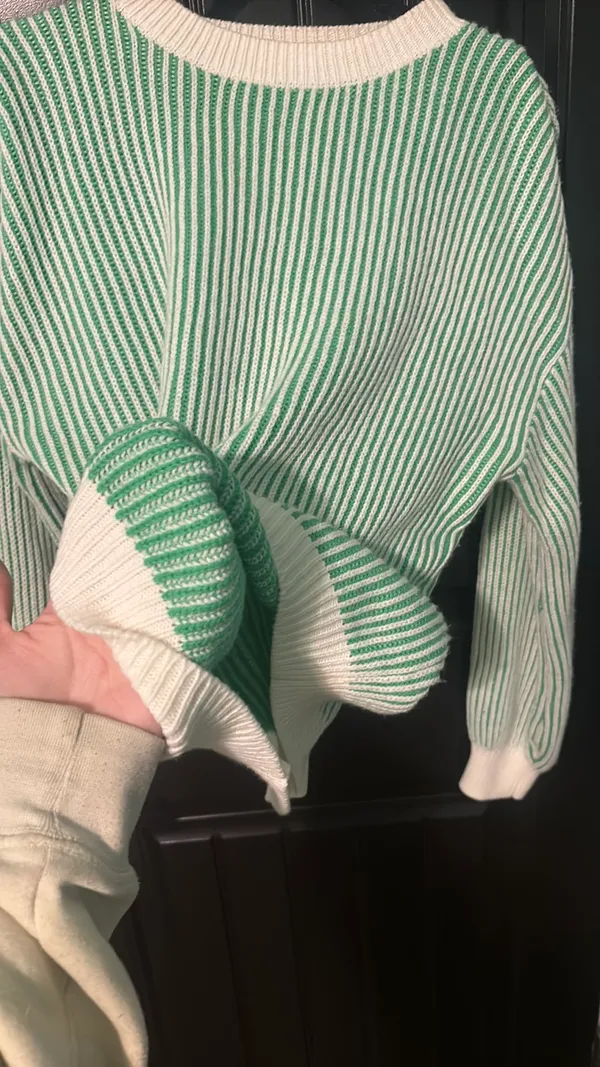 green sweater Size M - Image 3