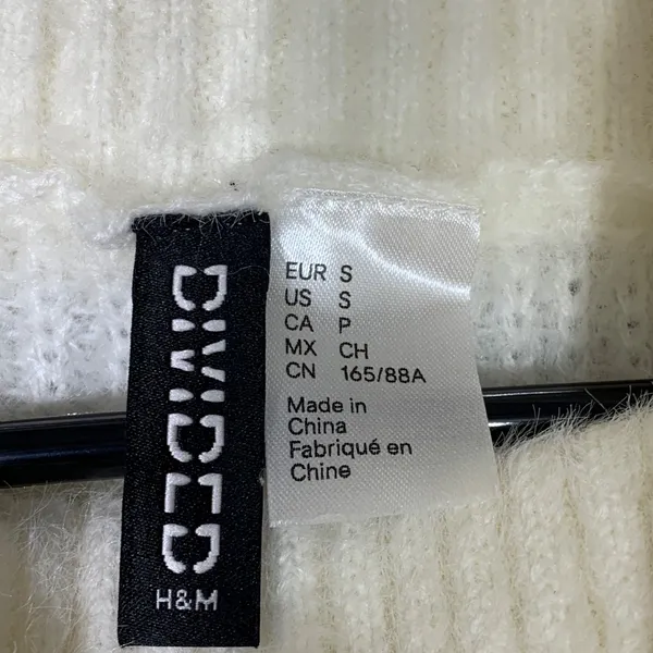 H&M Women's White Turtleneck Sweater Size Small‎ Cozy Knit Polyamide Acrylic - Image 4