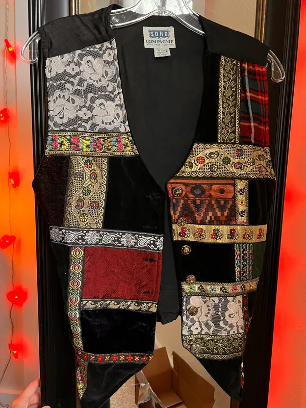 Soho 80’s VINTAGE Compagne Streetwise Clothing Vest - Image 2