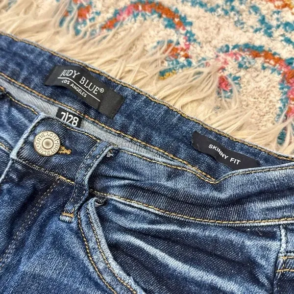 Judy Blue Skinny Fit Jeans 7/28 - Image 2