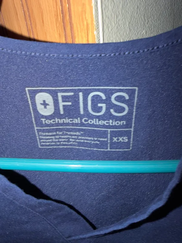 FIGS Scrubs Set - Image 2