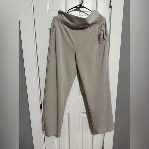 Athleta Seasoft Wide Leg Pant Abalone Grey Size Large. - Image 8