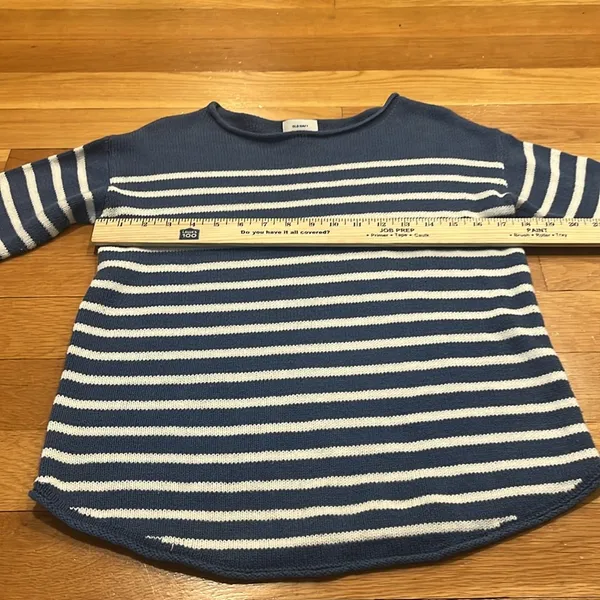 Old Navy women’s striped sweater size small . - Image 5