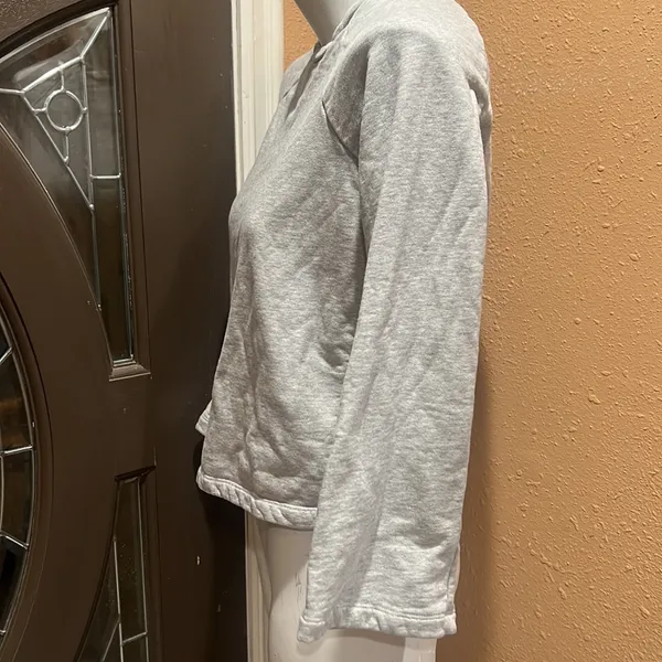 Cos gray sweatshirt - Image 4