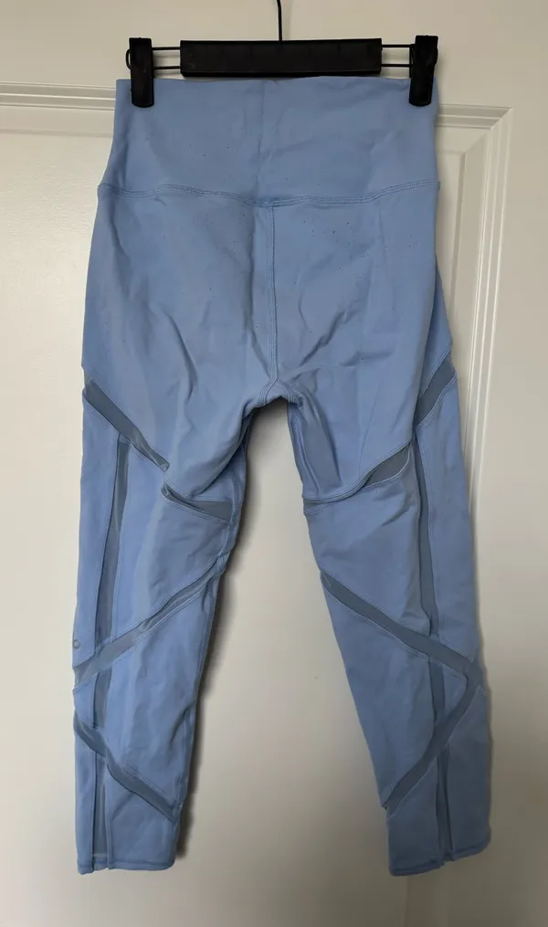Vintage Alo Leggings - Image 4