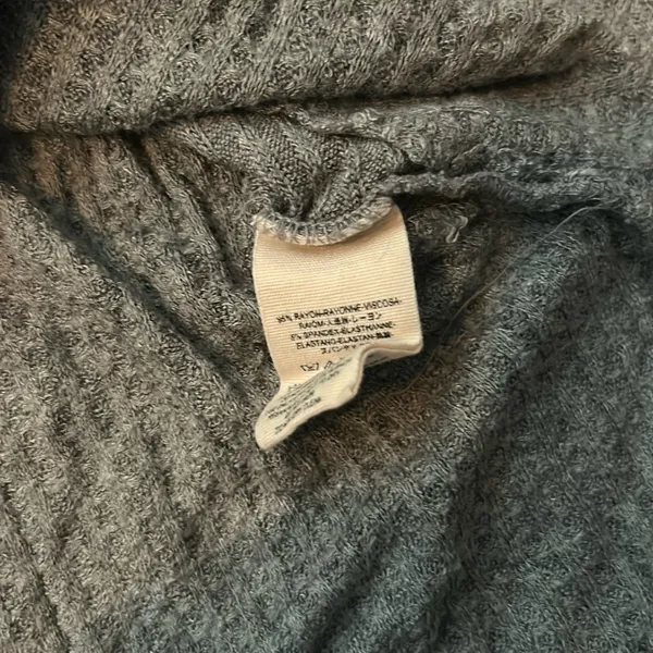 Free People Grey‎ LS Sweater Top Size Small - Image 6
